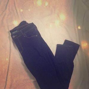 Old Navy ‘Rockstar’ Mid-Rise Jeans